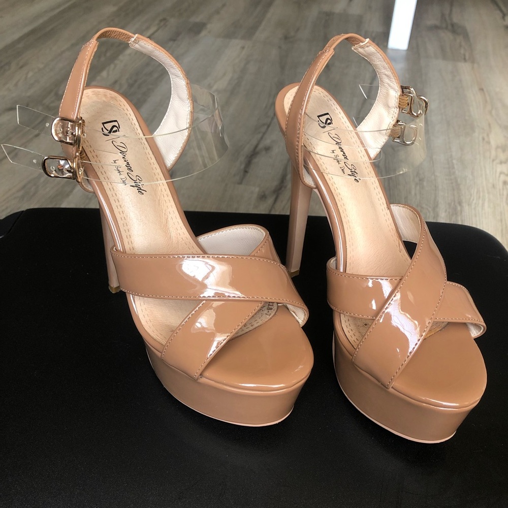 Diverse Style Sydni Dion Platform Heels